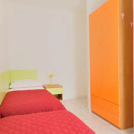 דירה In Lido Del Sole With Terrace ביביונה